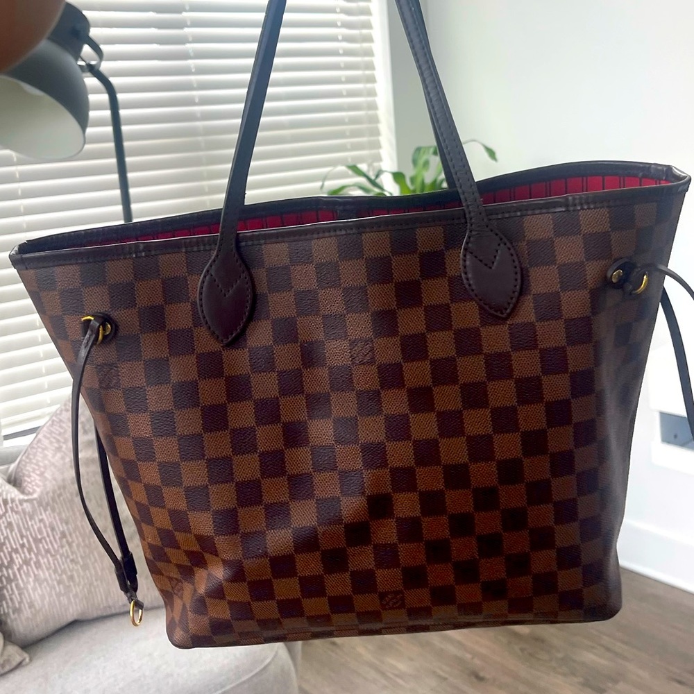 LV Neverfull